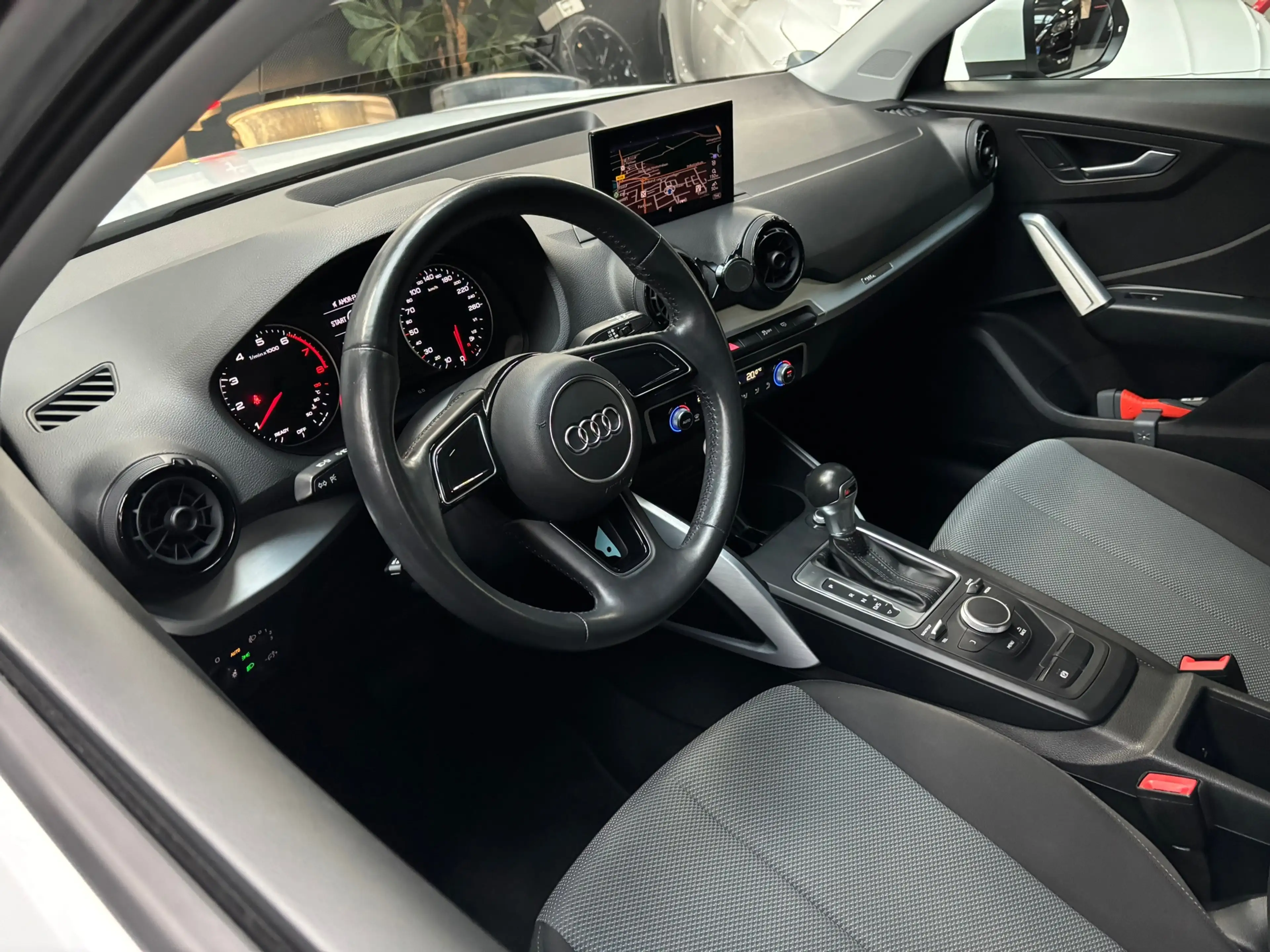 Audi Q2 1.0 TFSI Sport Pro Line S / Navigatie — photo 21