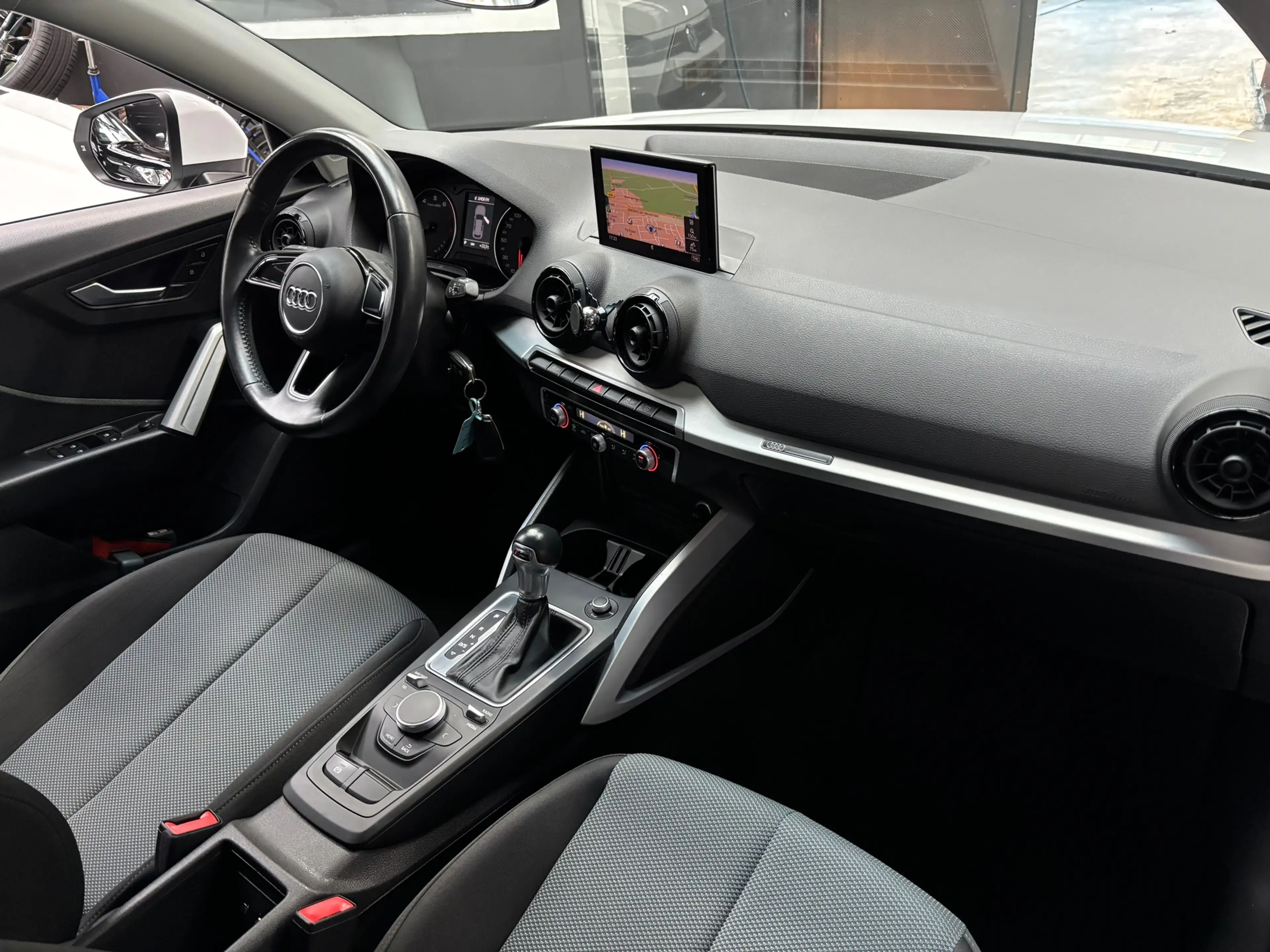 Audi Q2 1.0 TFSI Sport Pro Line S / Navigatie — photo 13