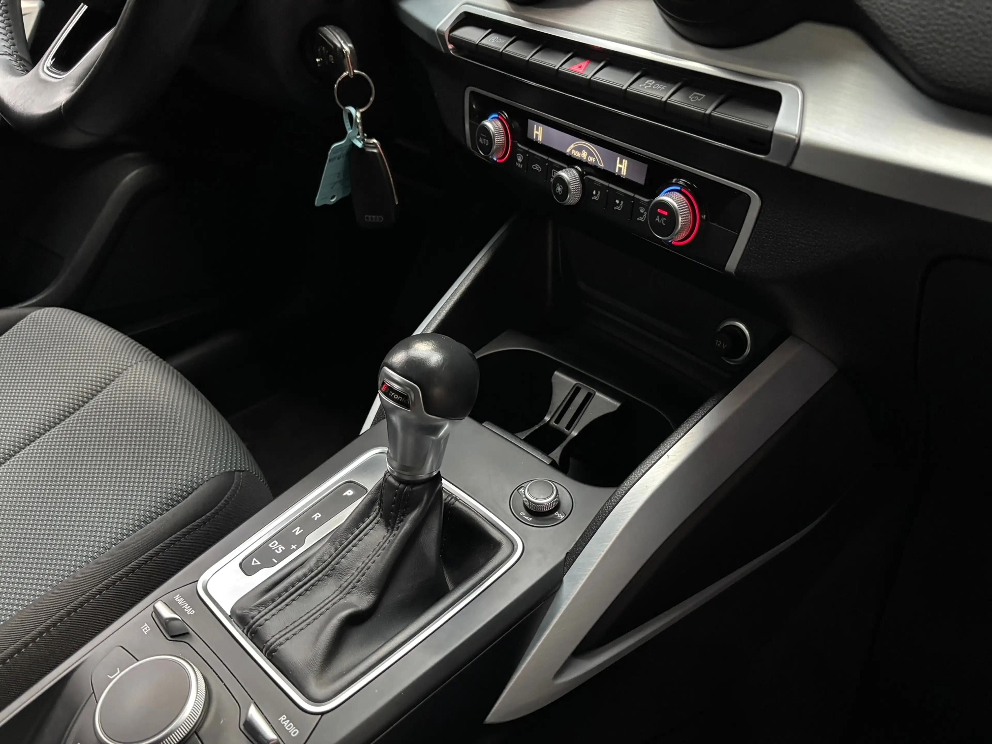 Audi Q2 1.0 TFSI Sport Pro Line S / Navigatie — photo 15