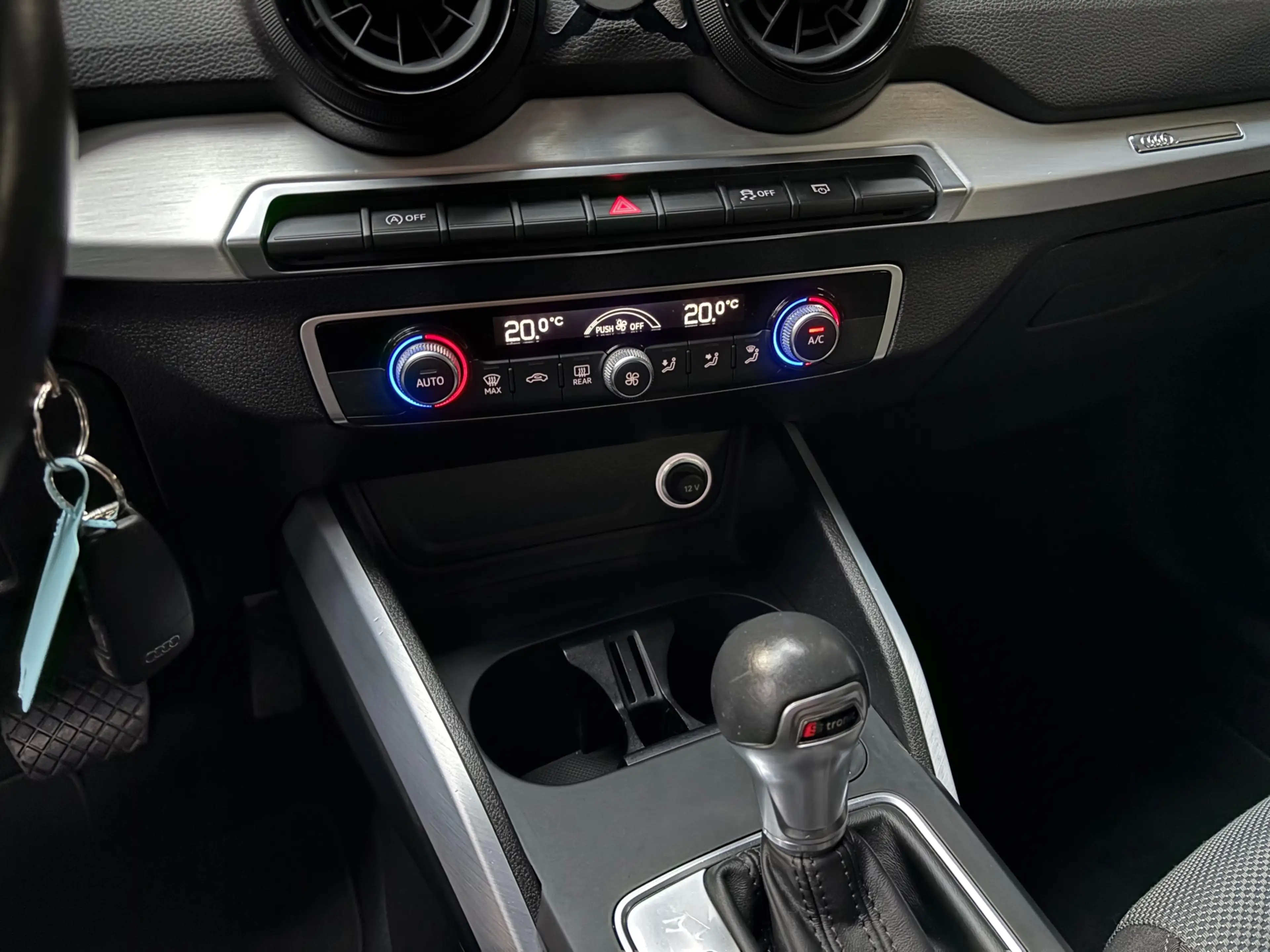 Audi Q2 1.0 TFSI Sport Pro Line S / Navigatie — photo 23