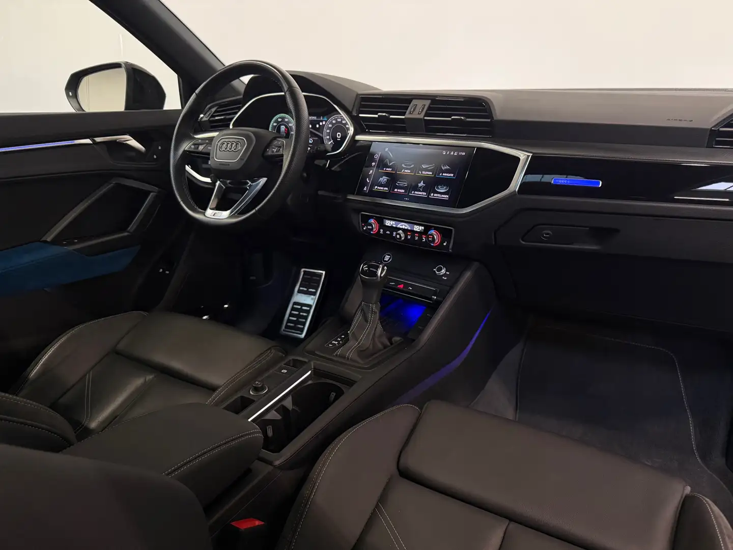 Audi Q3 Sportback 45 TFSI e 3 x S-line Pano Elektr. Stoel Nero - 2