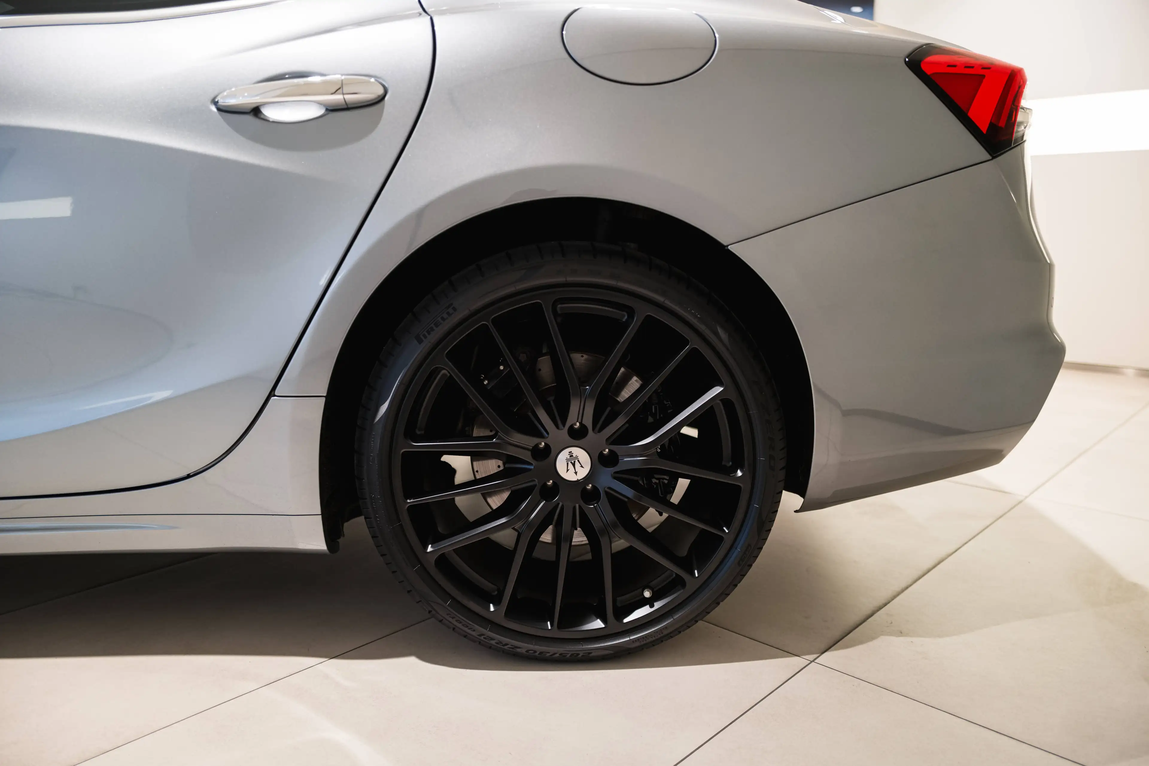 Maserati Ghibli Ghibli 2.0 L4 mHEV GranSport — photo 9
