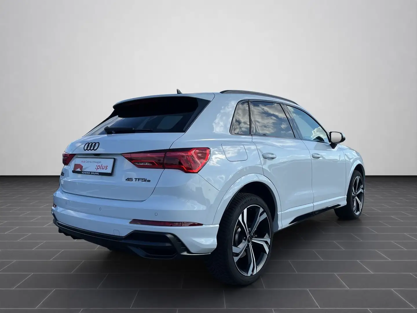 Audi Q3 S line 45 TFSIe MMI SHZ LED SOUND KAM 20ZOLL Weiß - 2