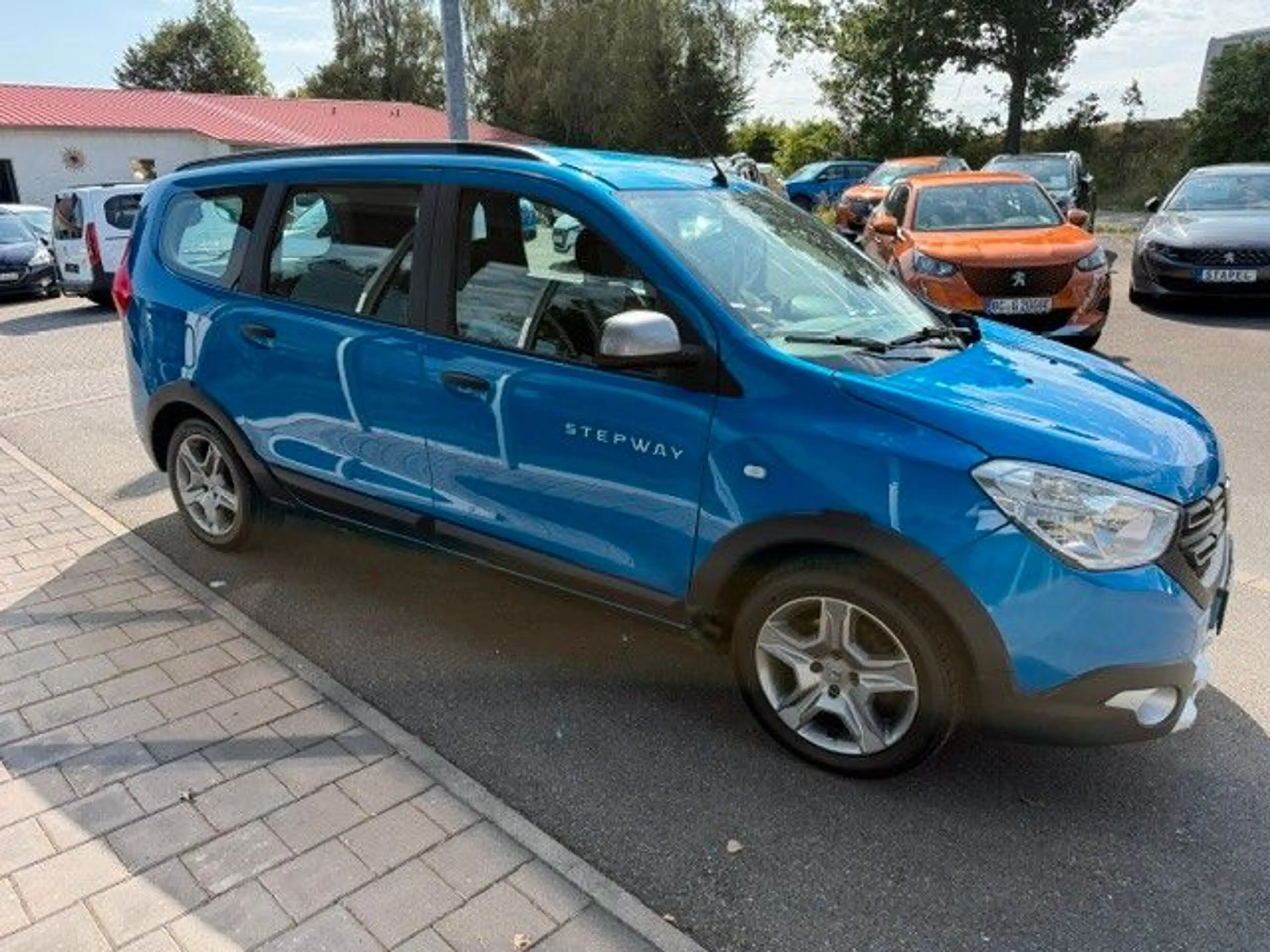 Dacia Lodgy Stepway Plus — photo 6