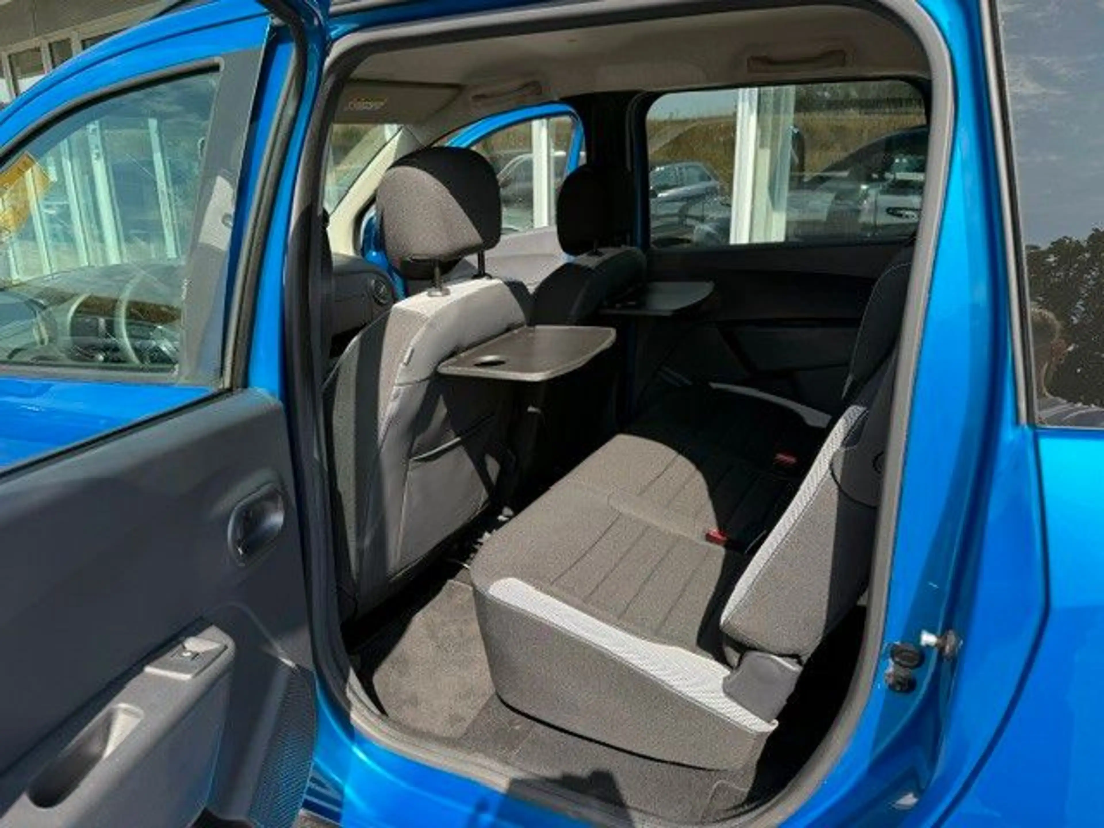 Dacia Lodgy Stepway Plus — photo 10