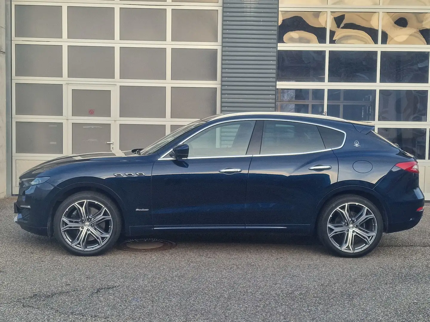 Maserati Levante Q4 Grand Lusso Blau - 2