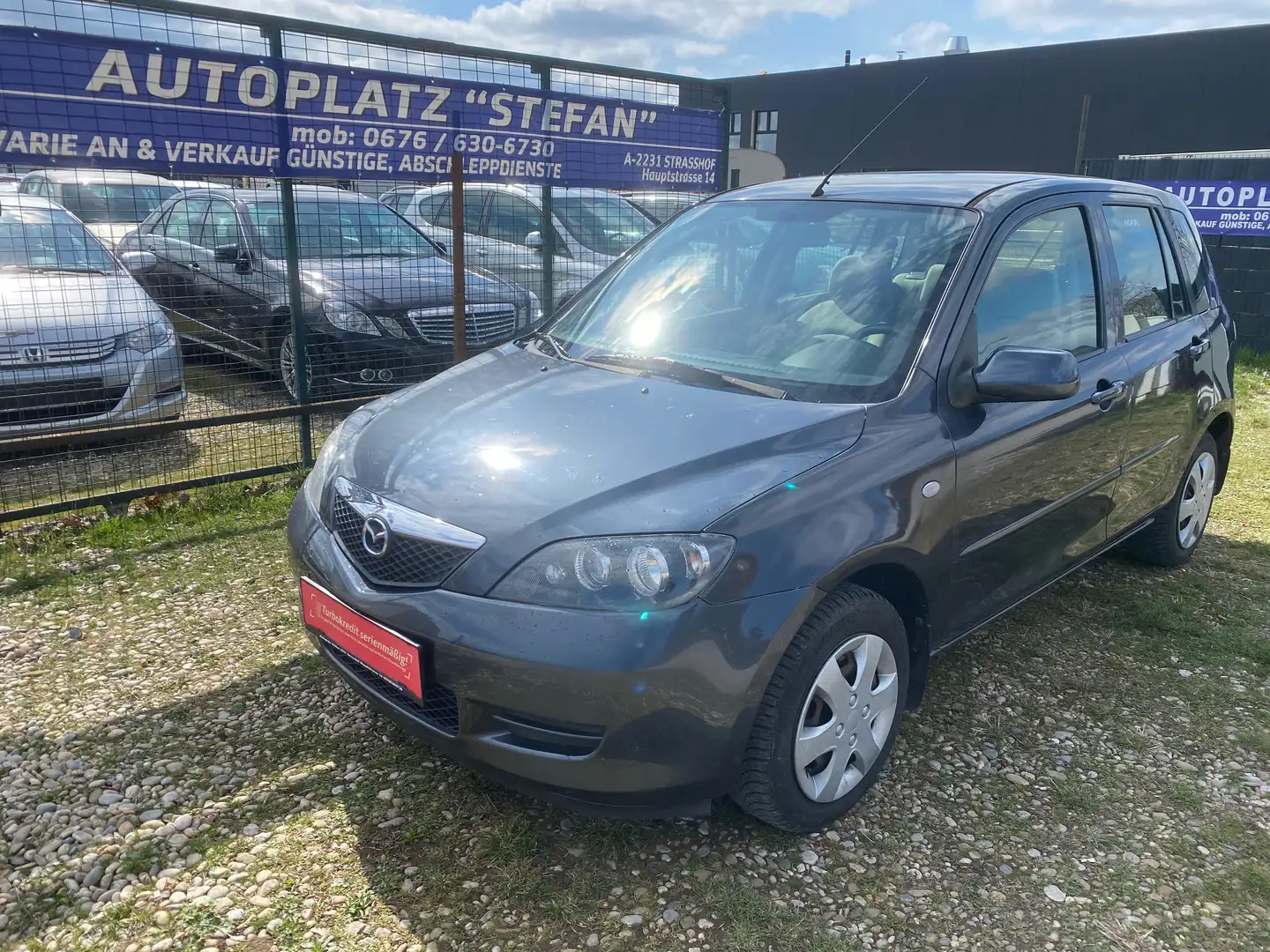 Mazda 2 1.25 Comfort Grau - 2