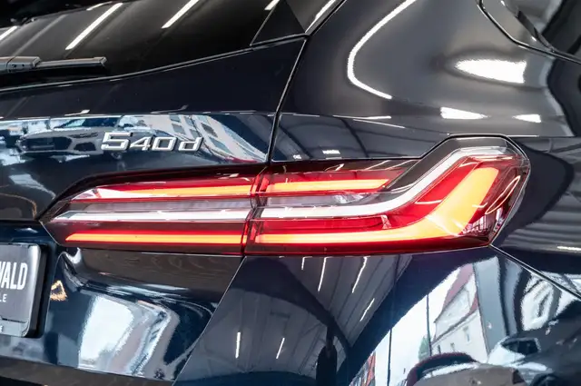 BMW M view 8