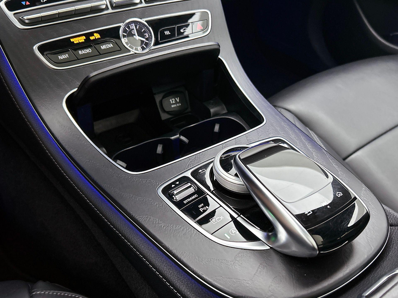 Mercedes-Benz E 200 D Break AMG Line | Panoramisch Dak | Dodehoekassis — photo 10