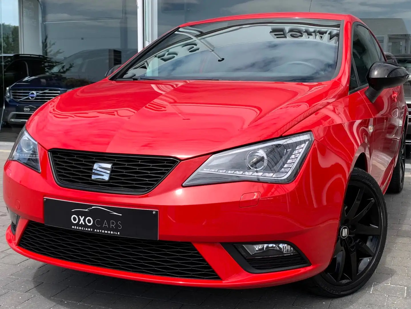 SEAT Ibiza 1.2 i / 30 Years / Xenon / LED / Cuir / Clim Auto Rouge - 1