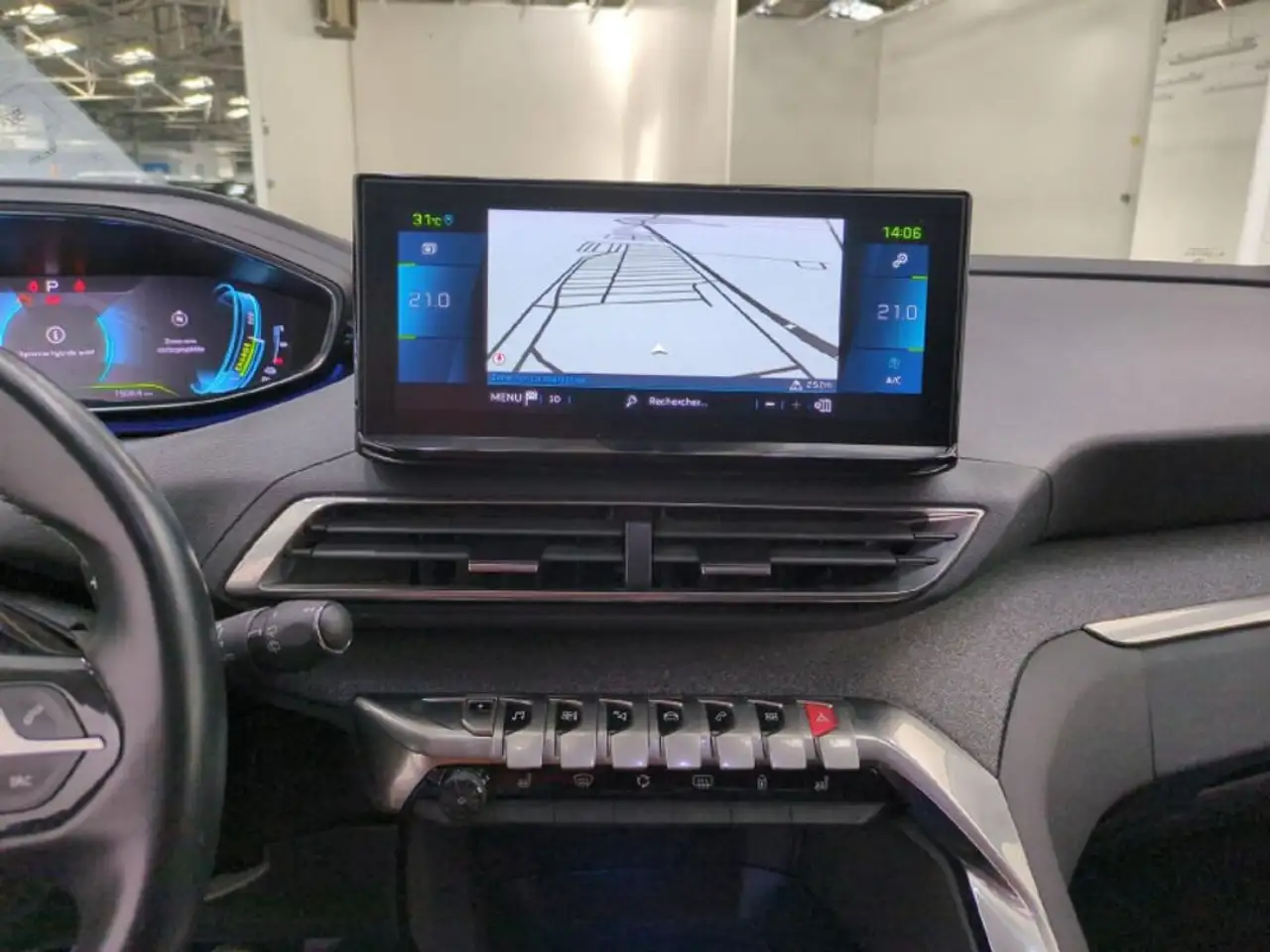 Peugeot 3008 3008 Plug-In Hybrid — photo 6