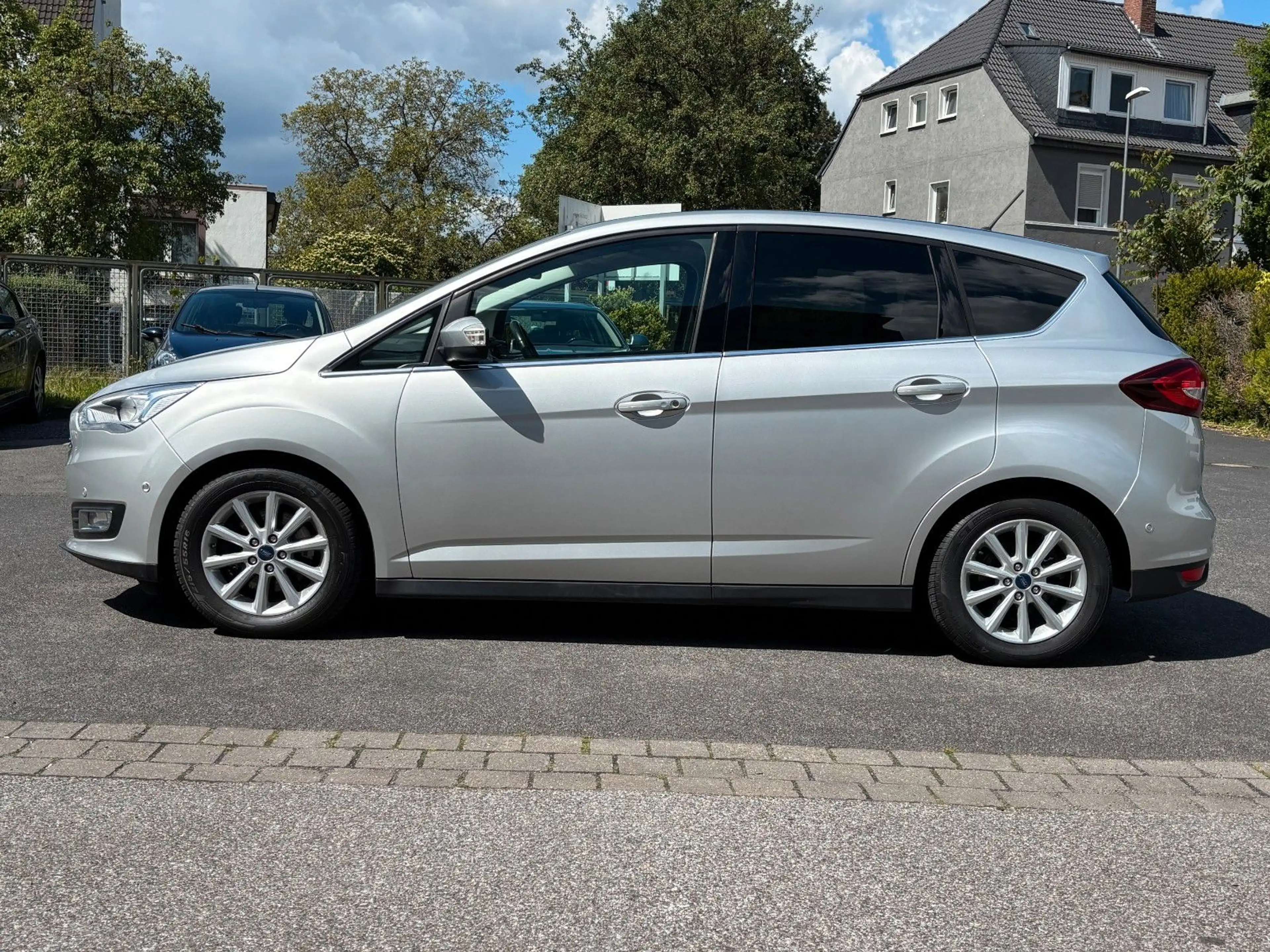 Ford C-Max C-MAX Titanium*2.Hand*Kamera*Aut.*Zahnriemen Neu — photo 2