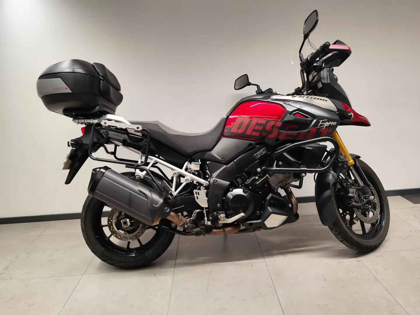 Suzuki V-Strom 1000 Červená - 1