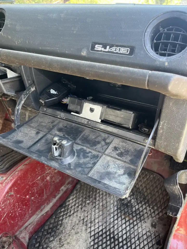 Suzuki SJ 413, foto 5