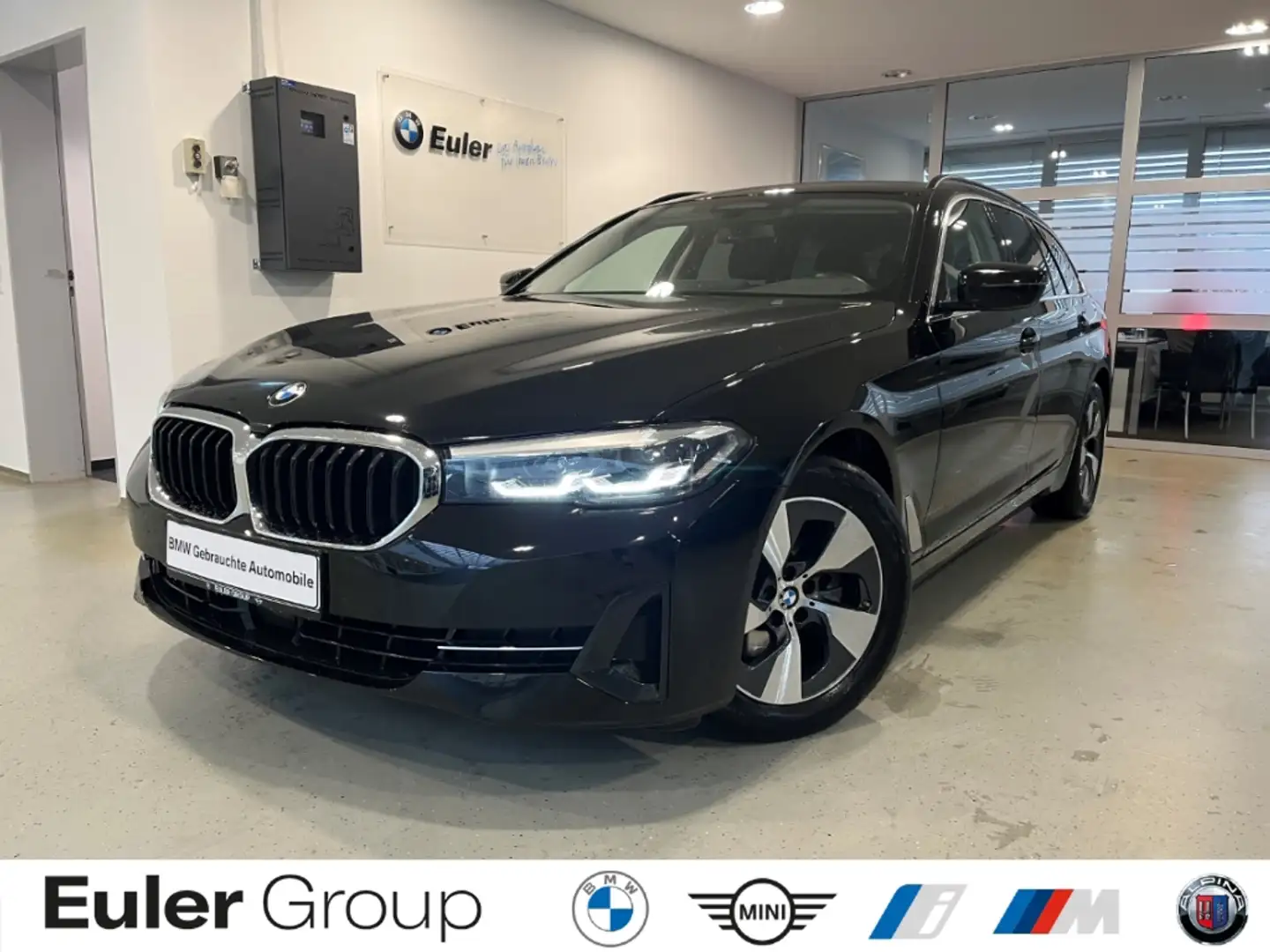 BMW 520 d xDrive Touring Navi LED Tempomat Sitzhzg HiFi Sy Schwarz - 1