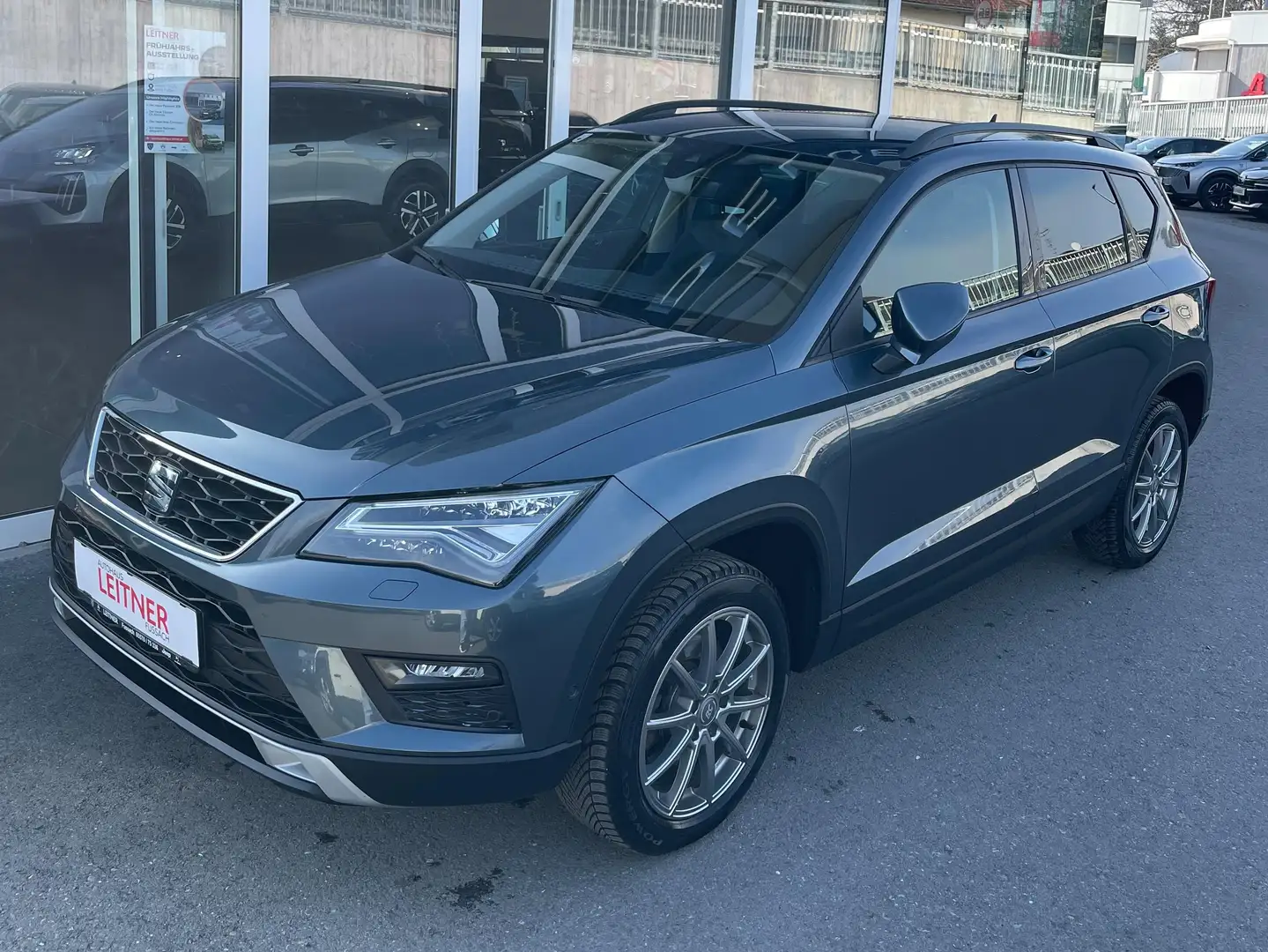 SEAT Ateca Style Grau - 1