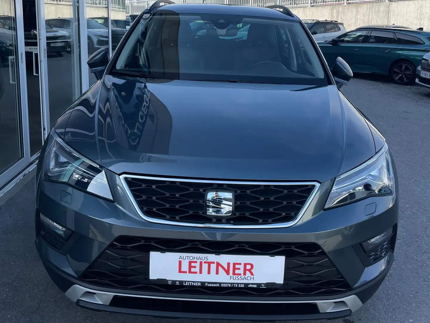 SEAT Ateca Style Grau - 2