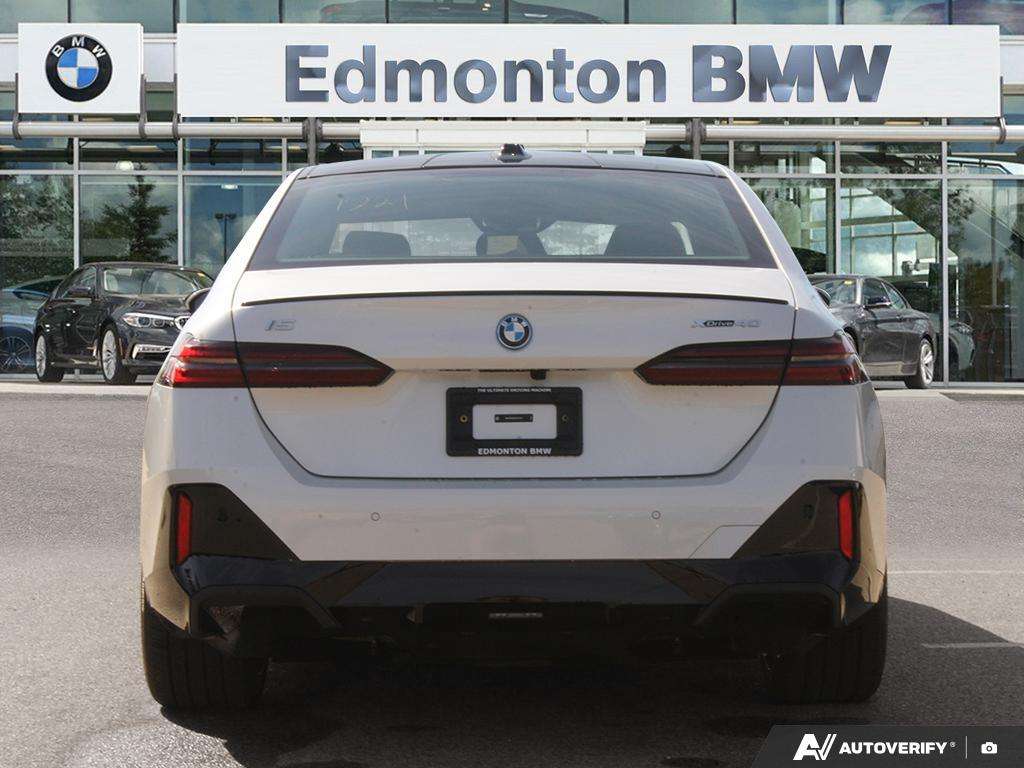 2026 BMW i5 Sedan