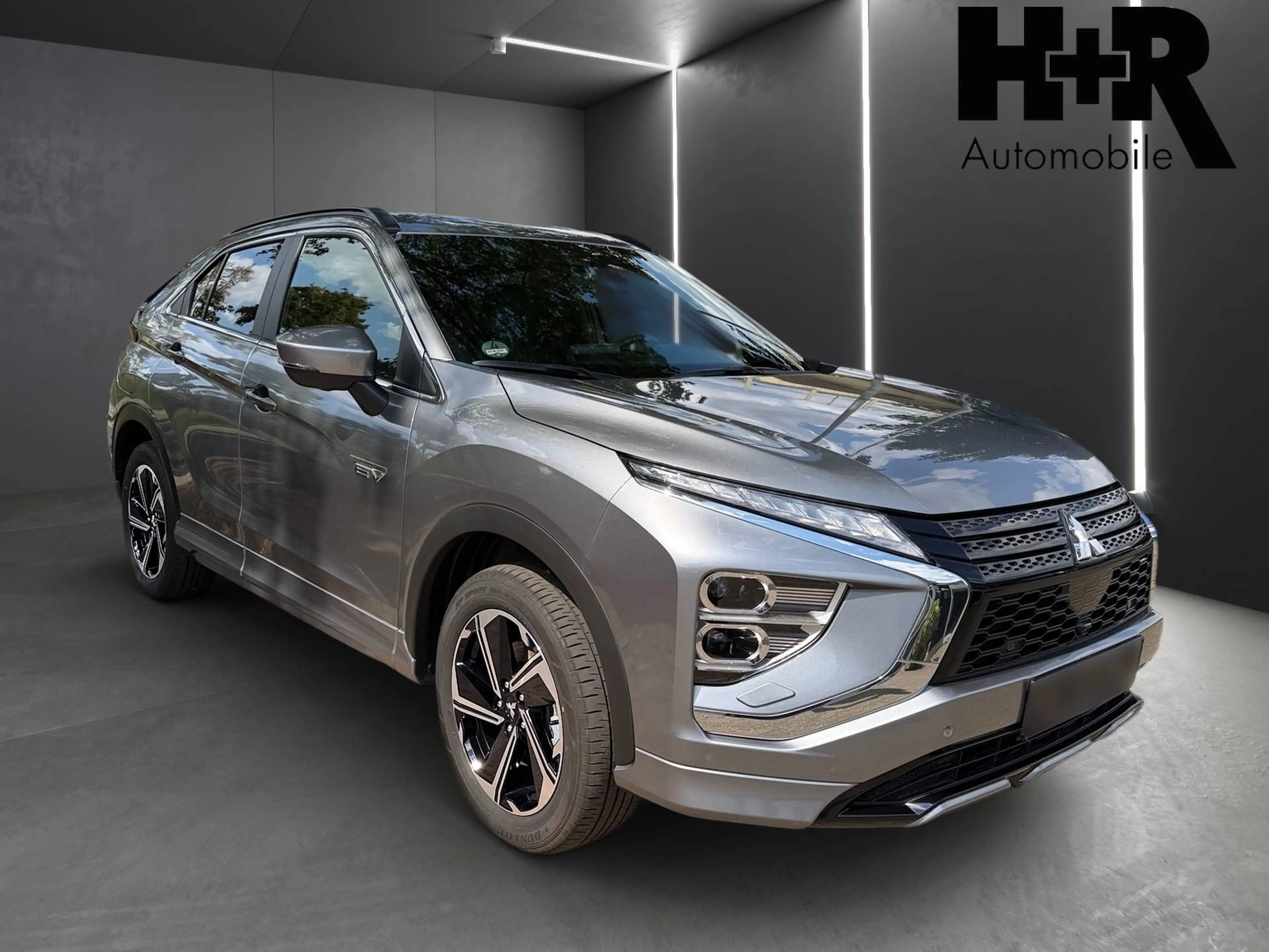 Mitsubishi Eclipse Cross Eclipse Cross Plug-In Hybrid Plug-In Hybrid 4WD Select — photo 2