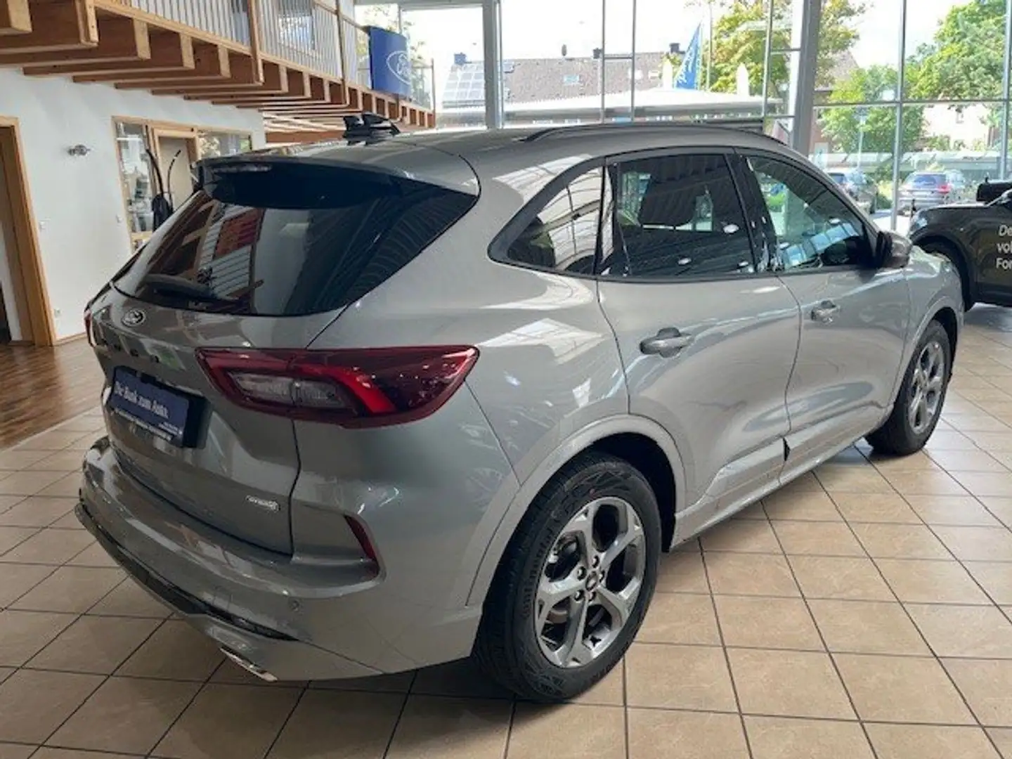 Ford Kuga 2.5 FHEV Aut. ST-Line CAM, SYNC4, WiPa, 5/70.000 Gris - 2