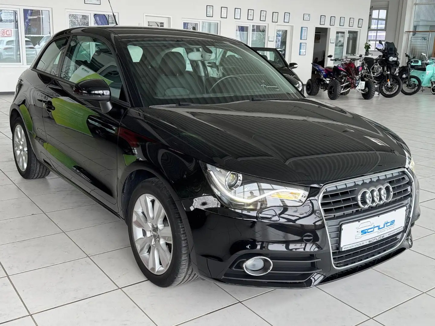 Audi A1 Ambition SHZ*Bi-Xenon*PDC*ALU*Nebel Schwarz - 2