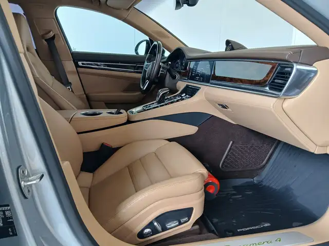 Porsche Panamera 4 E-Hybrid Sport Turismo Ansicht 19