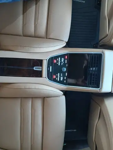 Porsche Panamera 4 E-Hybrid Sport Turismo Ansicht 24
