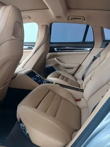 Porsche Panamera 4 E-Hybrid Sport Turismo Ansicht 27
