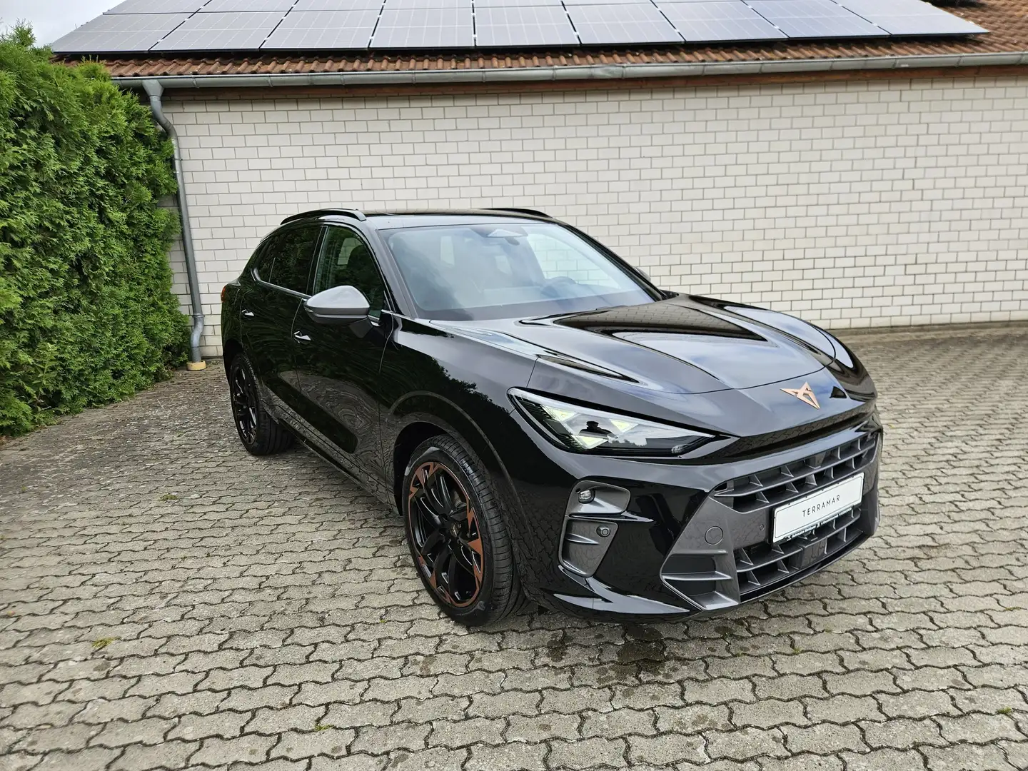 CUPRA Terramar 1.5 eTSI 110 kW Noir - 1
