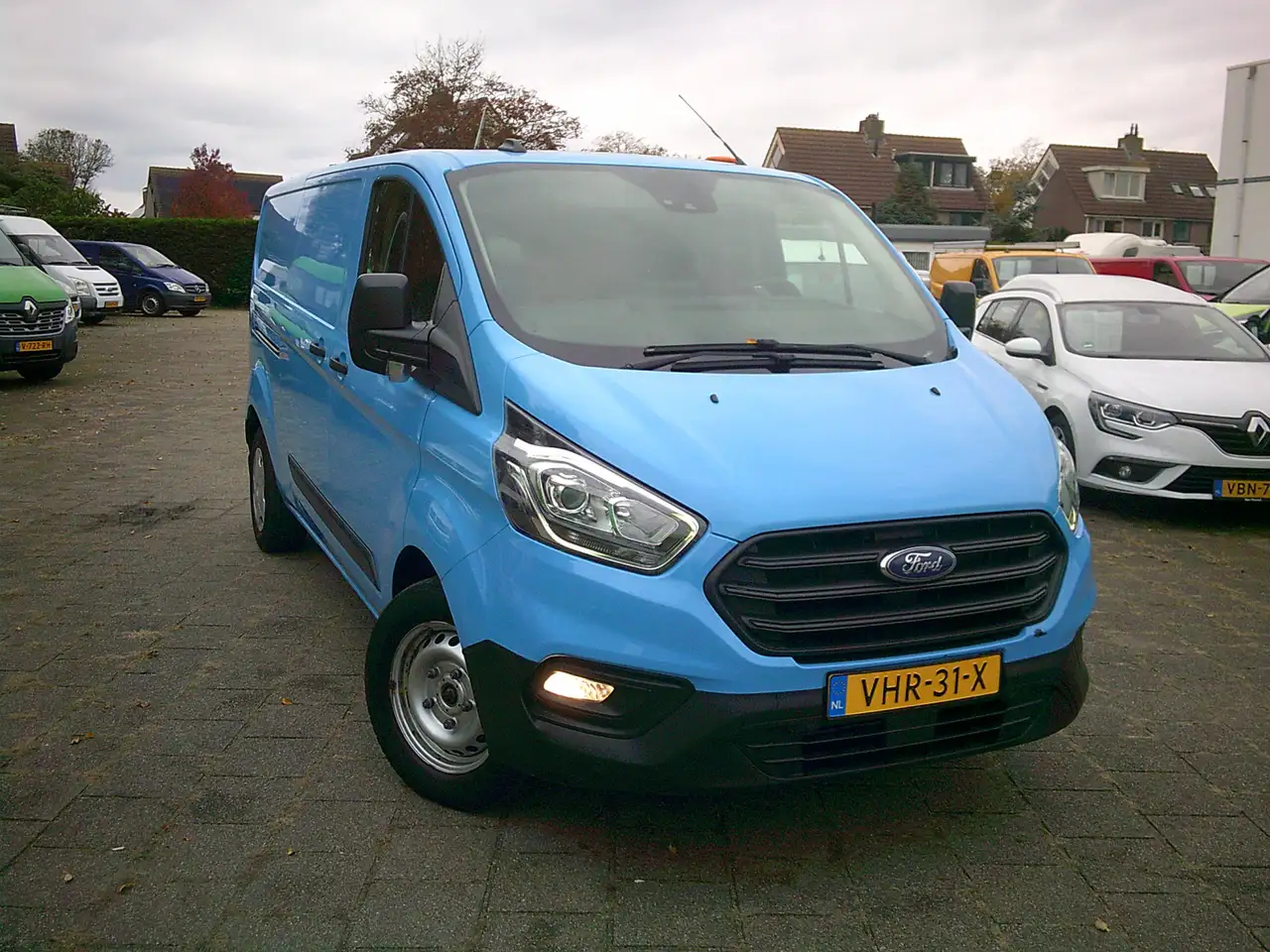Ford Transit Custom 340 2.0 TDCI L2H1 Trend — photo 1 of 28