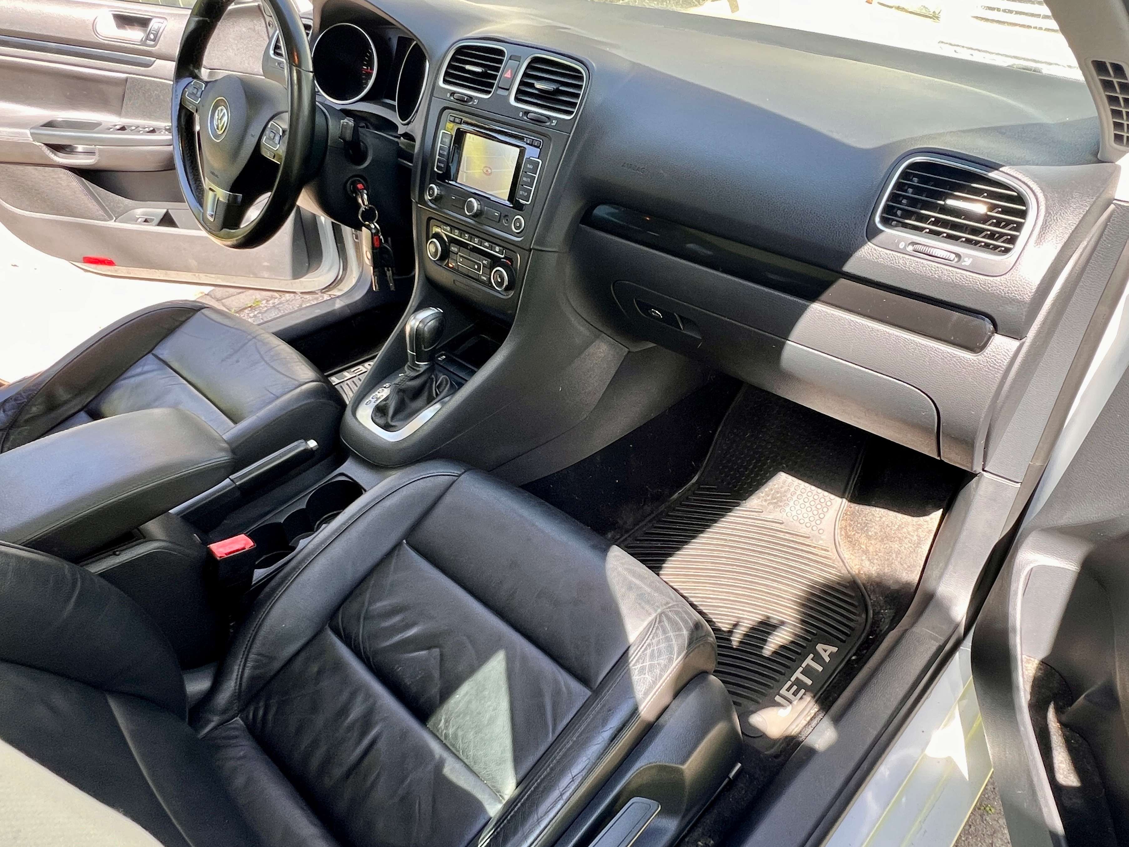 2014 Volkswagen Golf Trendline thumb 8