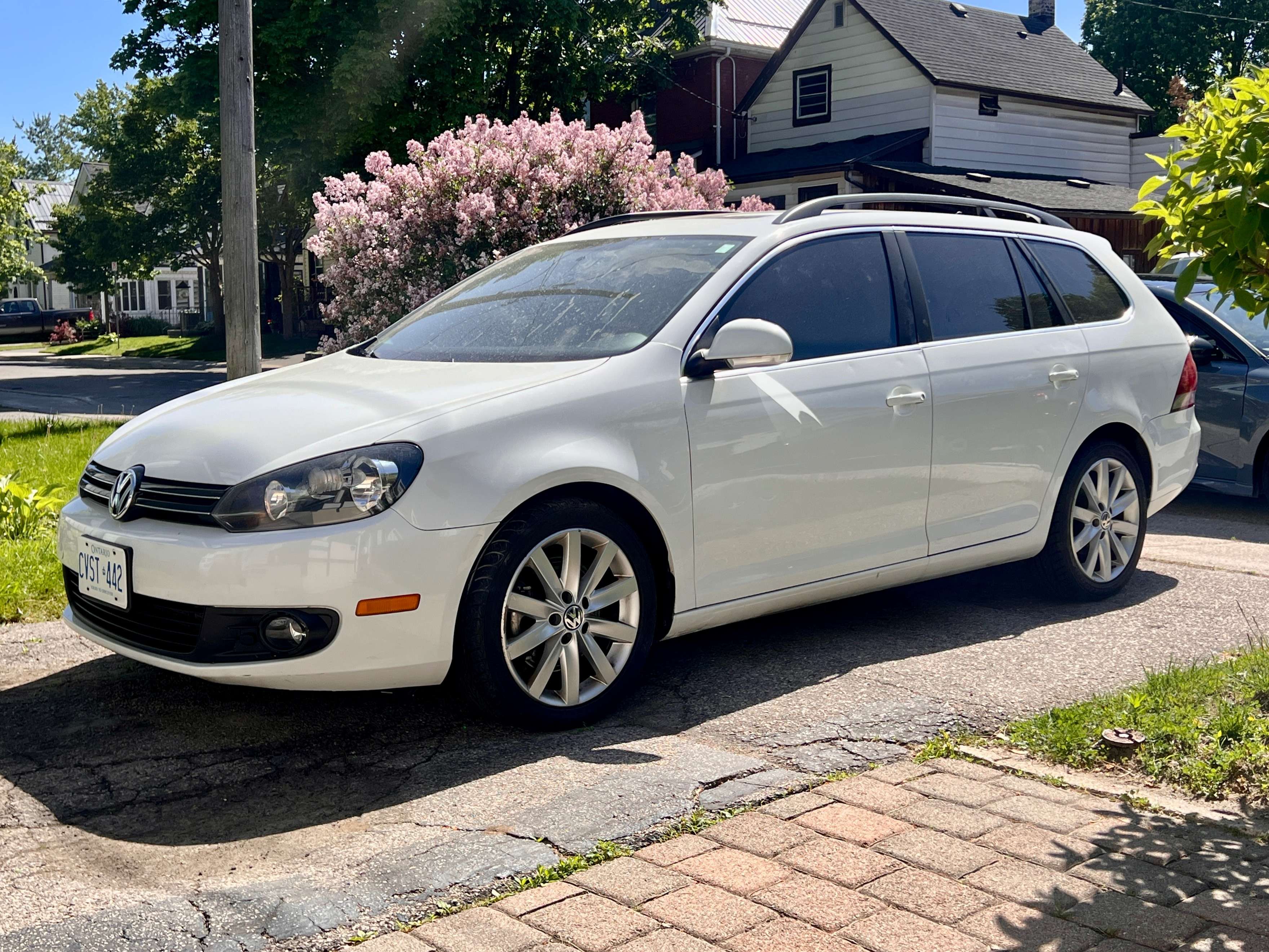 2014 Volkswagen Golf Trendline alt 2
