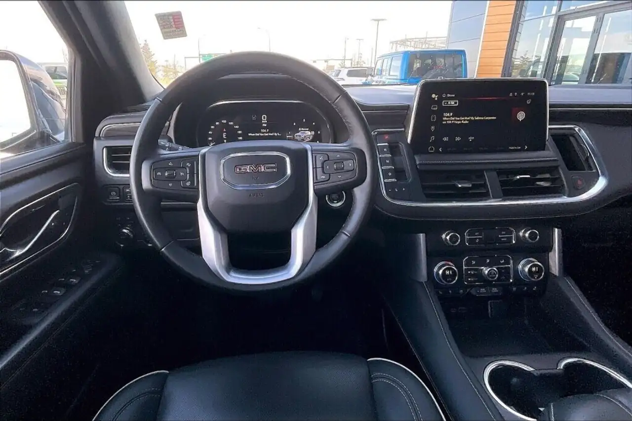 GMC Yukon снимка GMC Yukon