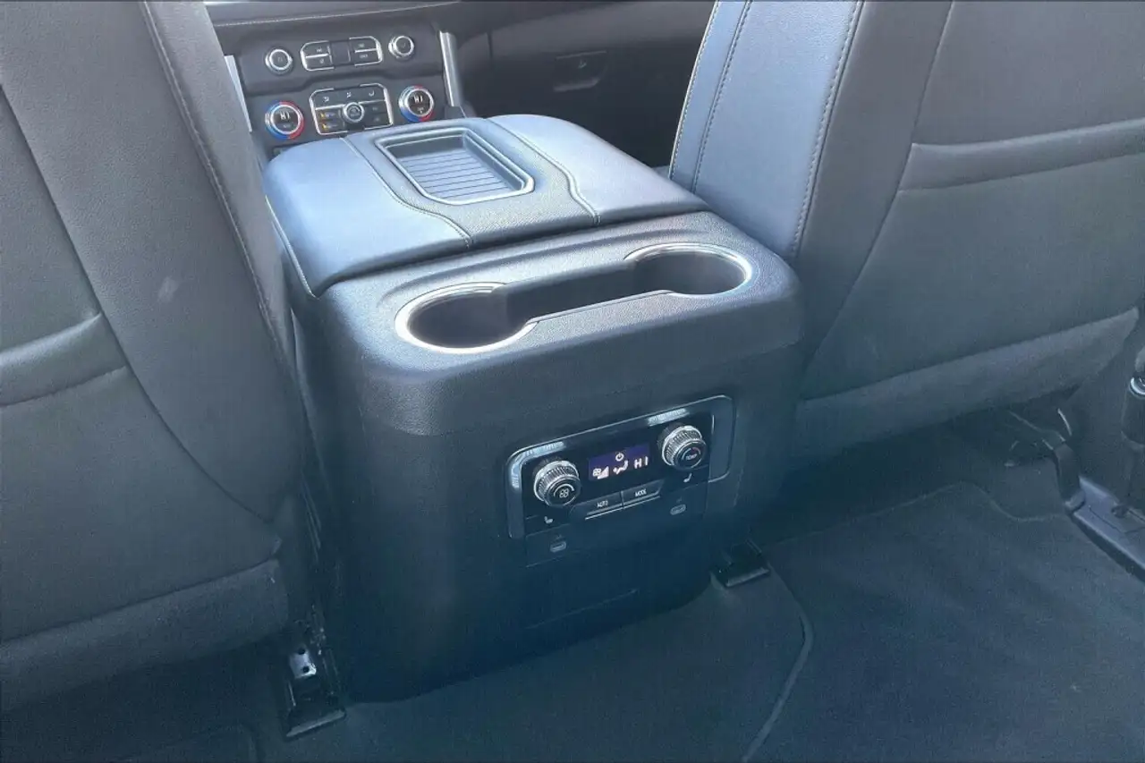 GMC Yukon снимка GMC Yukon