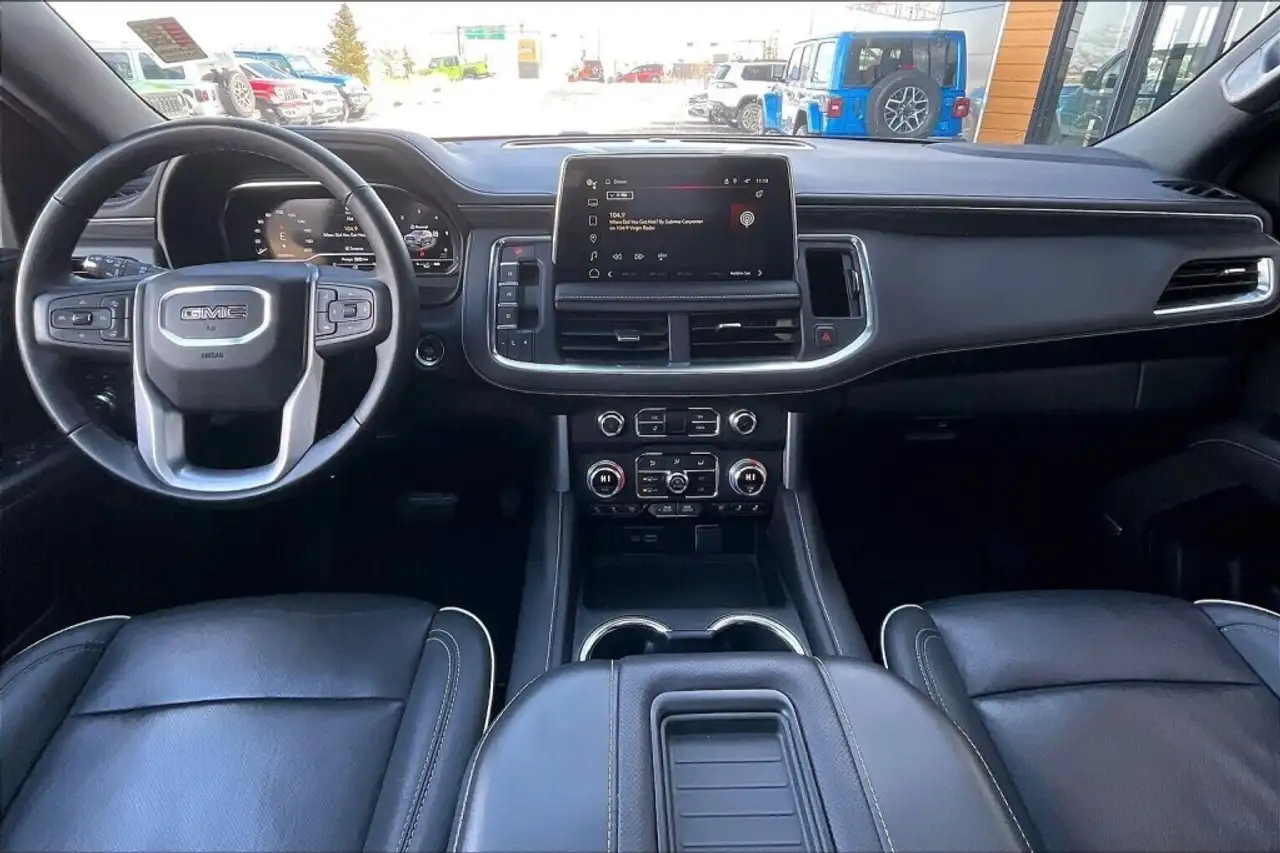 GMC Yukon снимка GMC Yukon
