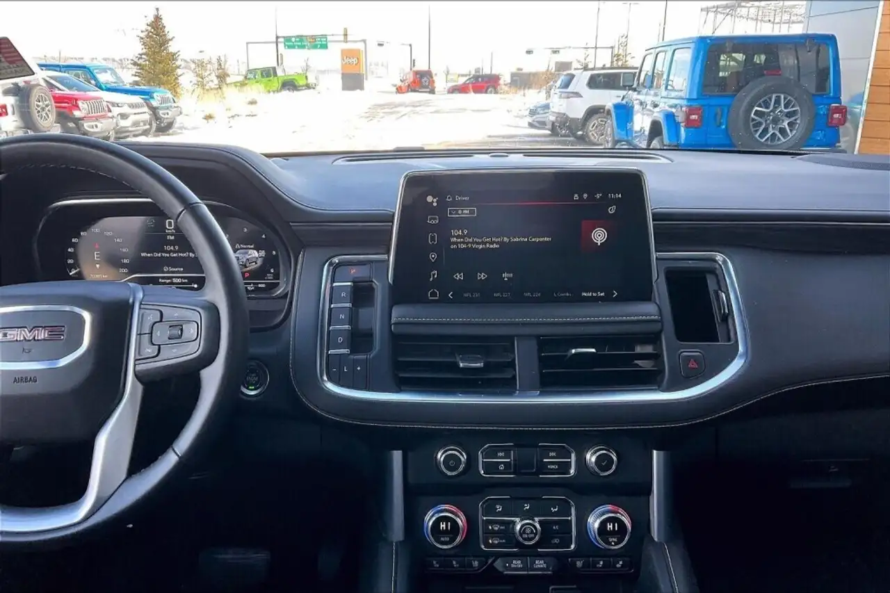 GMC Yukon снимка GMC Yukon