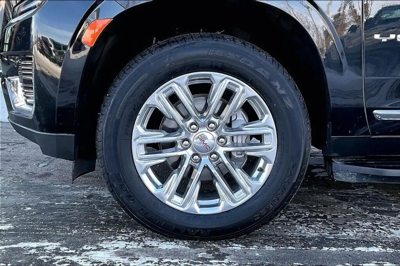 GMC Yukon снимка GMC Yukon