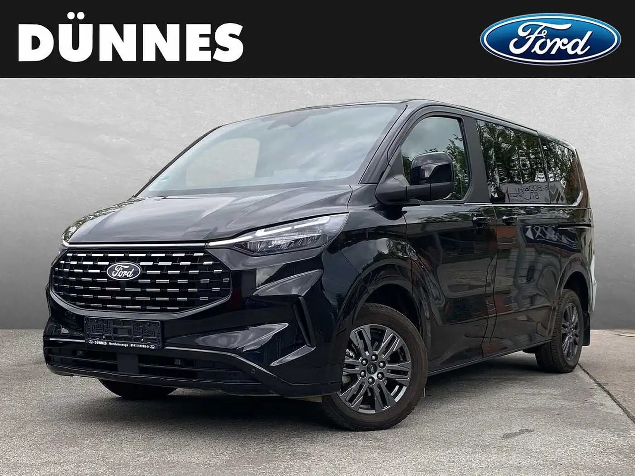 Ford Tourneo Ttanium X L1 170 PS Front