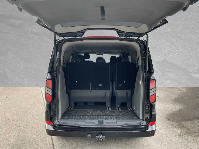 Ford Tourneo Custom view 10