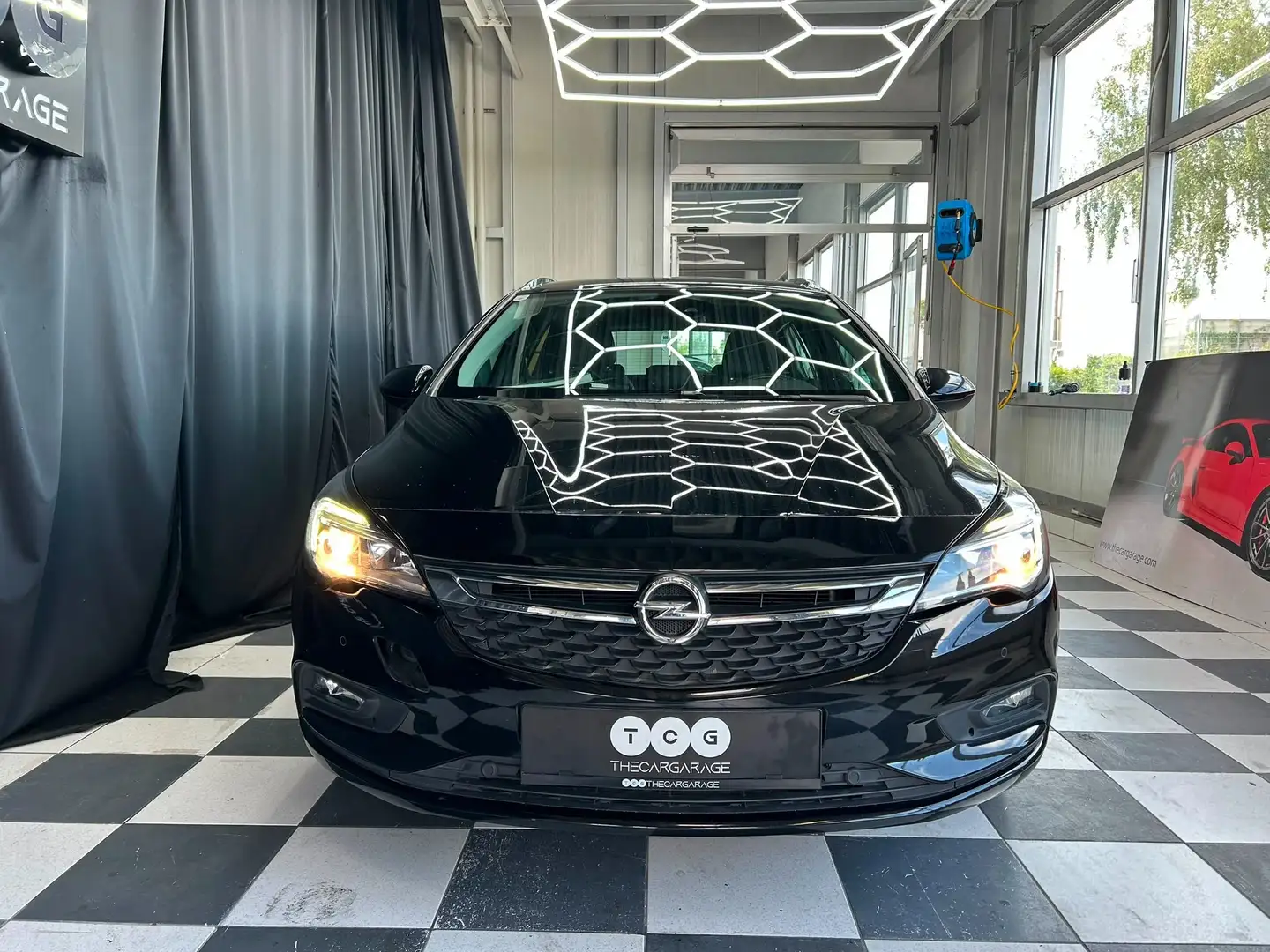Opel Astra Innovation Start/Stop Schwarz - 2