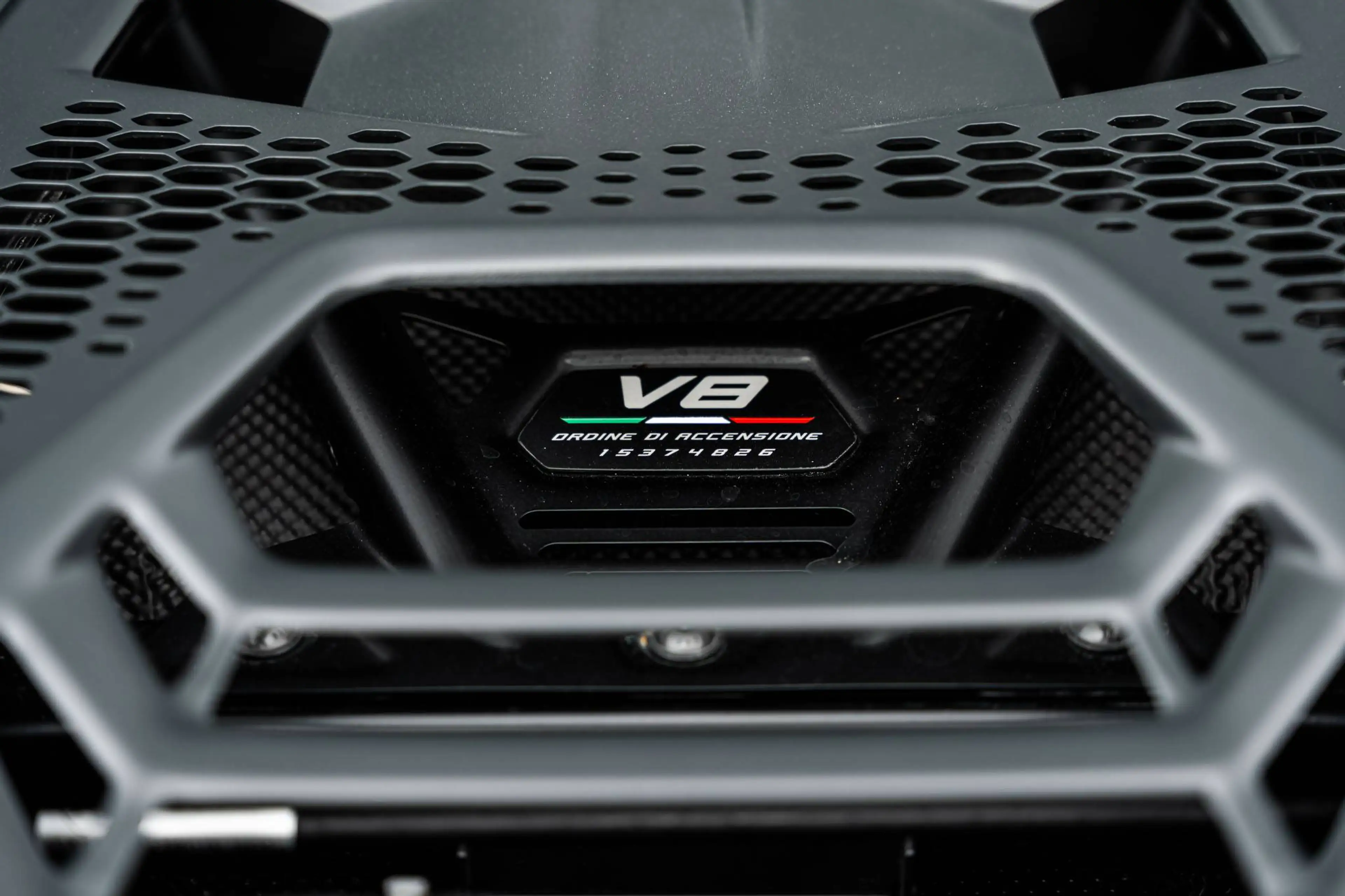 Lamborghini Temerario VERDE LARES/4.0 V8/LIFT/BUCKET SEATS/CARBON/STYLE PACKAGE — photo 15