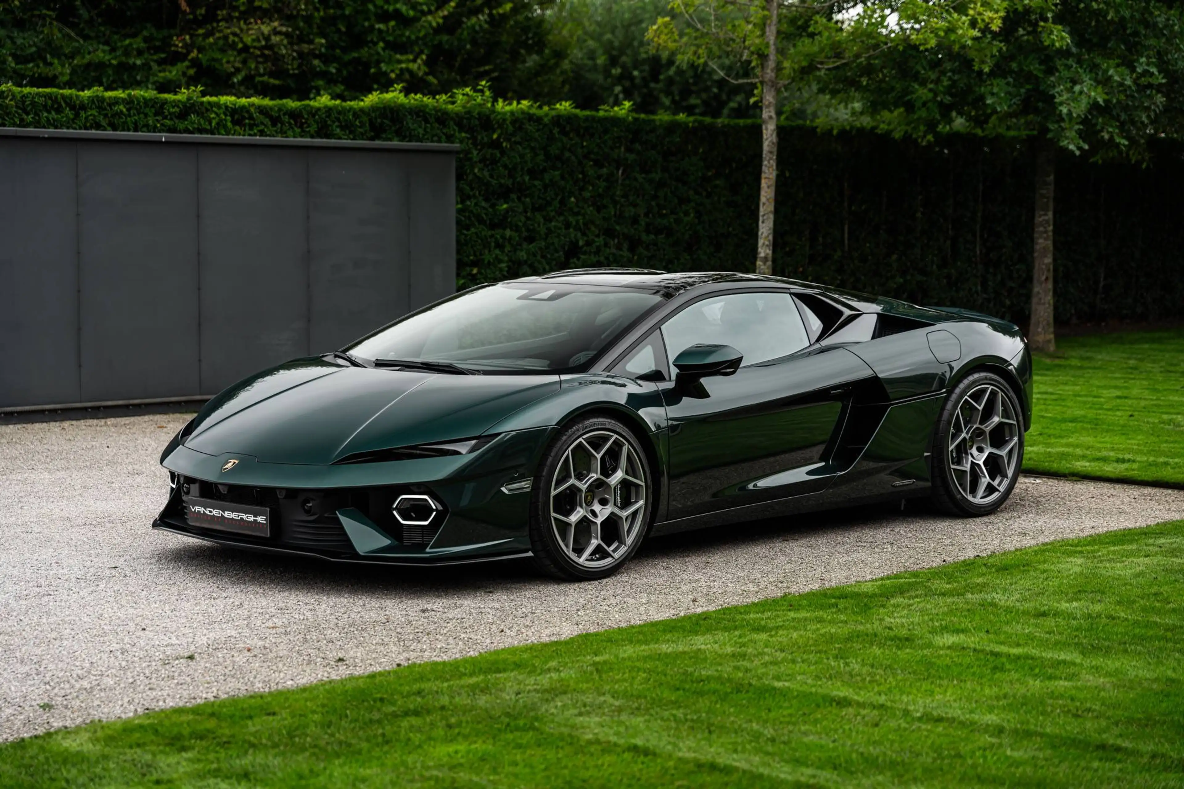 Lamborghini Temerario VERDE LARES/4.0 V8/LIFT/BUCKET SEATS/CARBON/STYLE PACKAGE — photo 4
