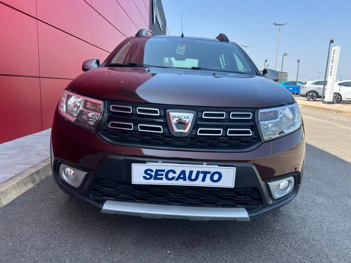 Dacia Sandero Stepway 0.9 TCe Marrone - 1