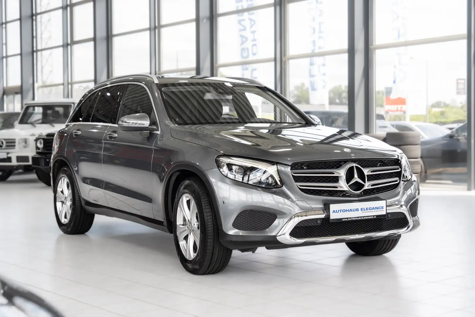 Mercedes-Benz GLC 250 4Matic*EXCLUSIVE*AHK*LED*KOMFORT-PAKET* Grau - 2