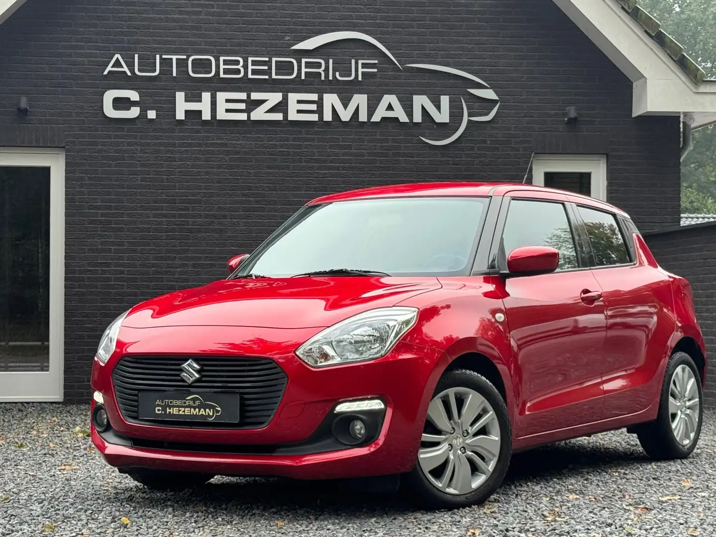 Suzuki Swift 1.2 Comfort 1E EIGENAAR DEALEROH NAVI APPLE CARPLA Rouge - 1