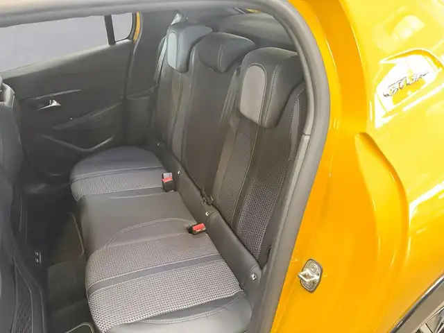 Peugeot 208 view 13