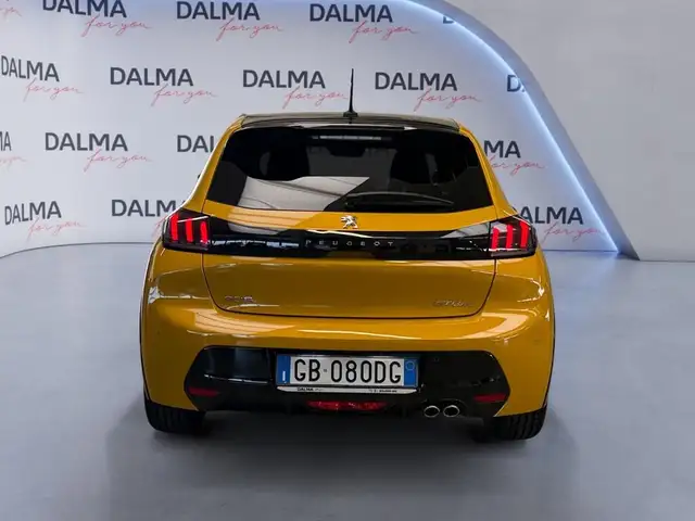 Peugeot 208 view 4