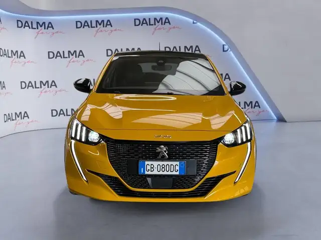 Peugeot 208 view 8
