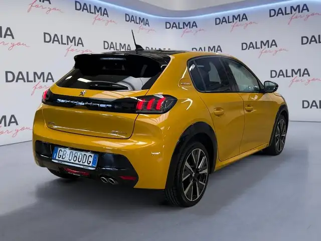 Peugeot 208 view 5