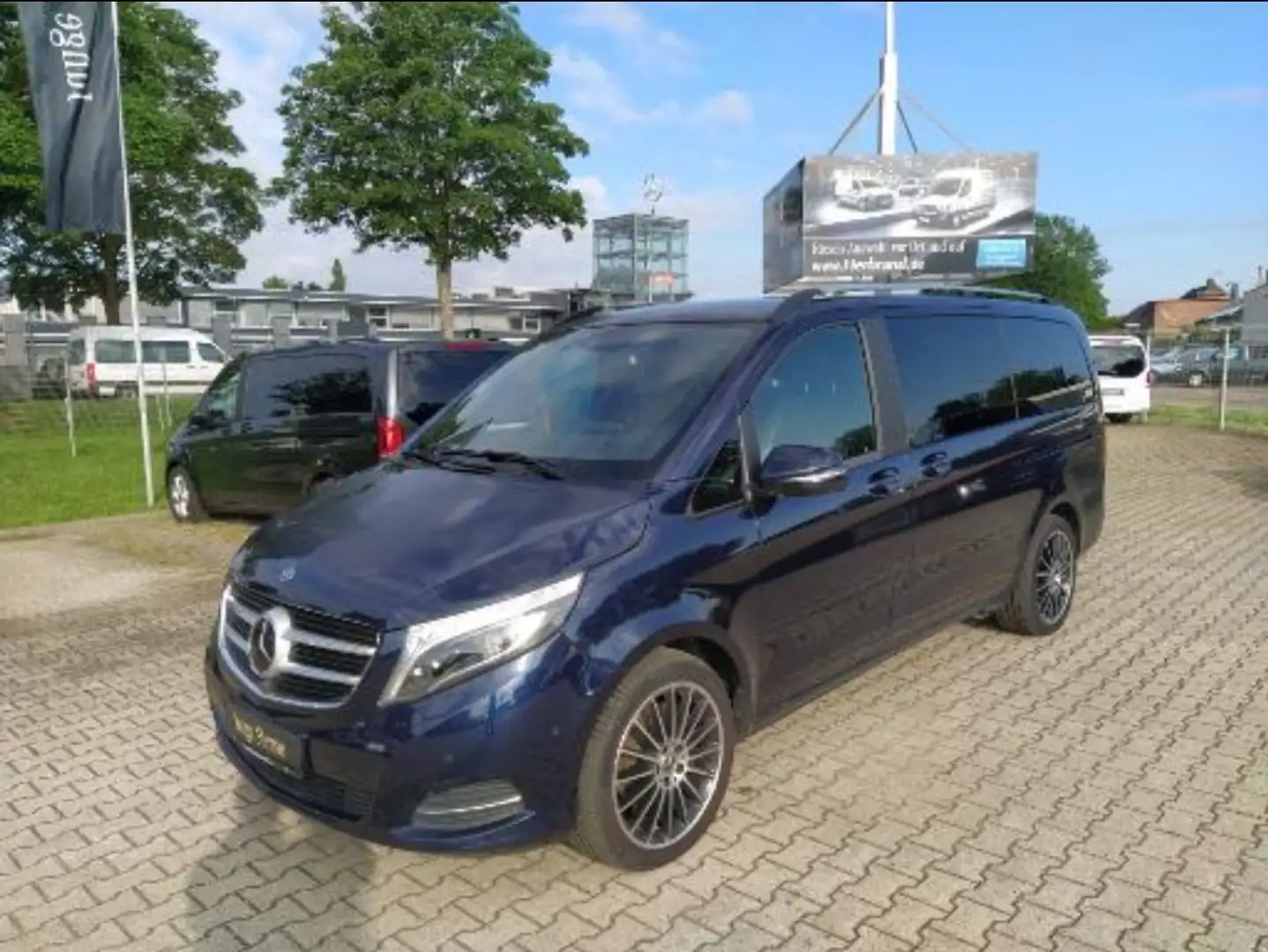 Mercedes-Benz V 250 V 250 d lang 9G-TRONIC Exclusive Edition Albastru - 1